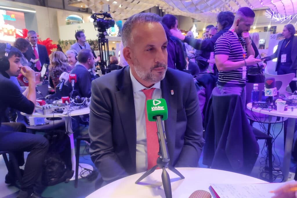 Alexis Alonso: “El objetivo es que los vecinos de Costa Calma paguen el agua al mismo precio que en Morro Jable”