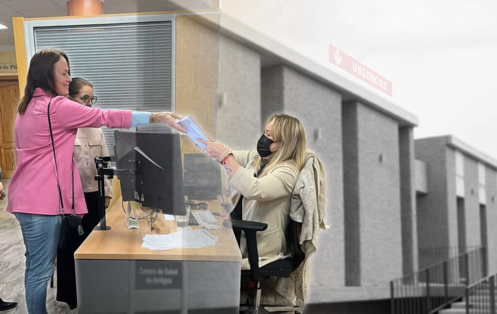 Diana y la voz de más de 5.000 personas: una lucha vecinal por las urgencias 24 horas en Antigua