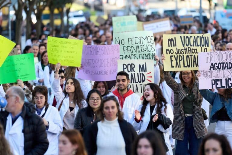 Profesionales médicos de toda España convocan huelga contra el Estatuto Marco de Sanidad