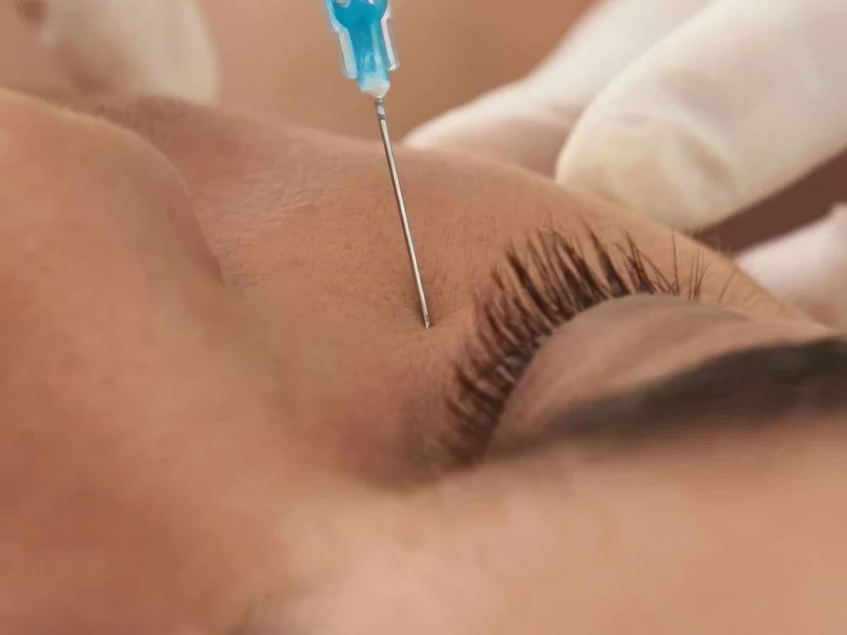 Condenado a tres meses de prisión por ofrecer tratamientos estéticos sin titulación médica