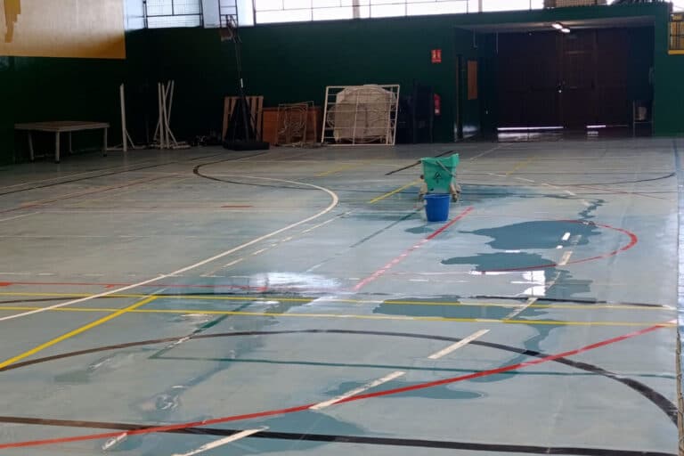 Coalición Canaria exige la reparación urgente del polideportivo municipal de Antigua debido a su deterioro