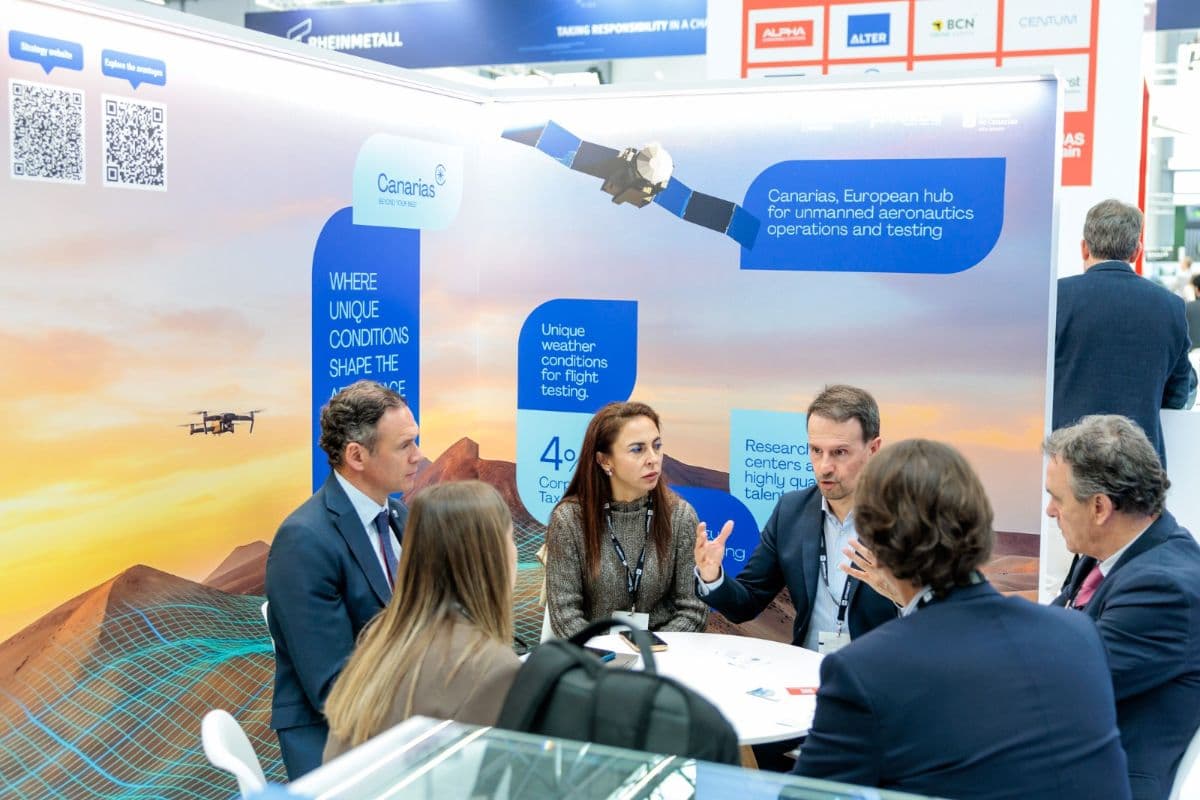 Canarias presenta su Estrategia Aeroespacial en la feria Xponential Europe de Düsseldorf