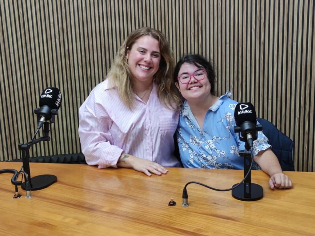 El proyecto «Repartiendo Korazones» transforma la educación en el IES San Diego de Alcalá con ayuda canina