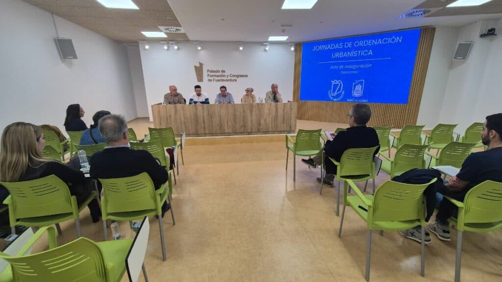Expertos debaten sobre ordenación urbanística en Fuerteventura