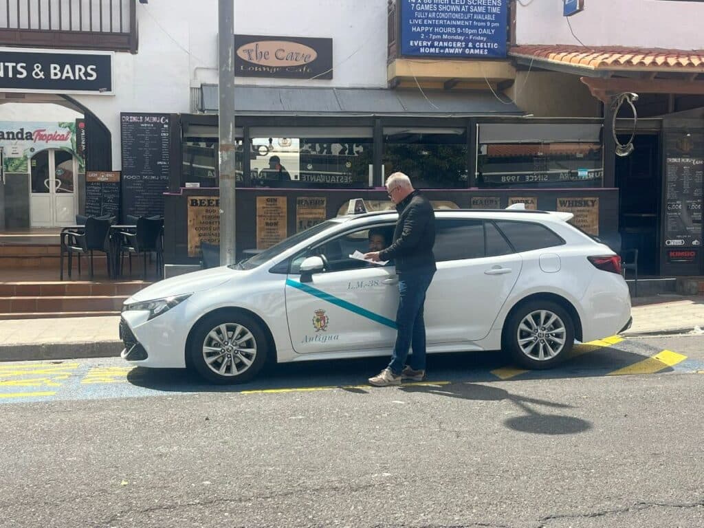 «La tarifa del taxi lleva 14 años sin actualizarse, es hora de actuar», defiende Coalición Canaria en Antigua