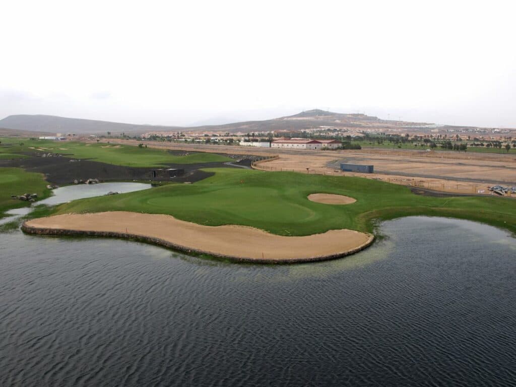 El TSJC otorga al Ayuntamiento de Antigua la titularidad de la parcela de la desaladora de Salinas Golf