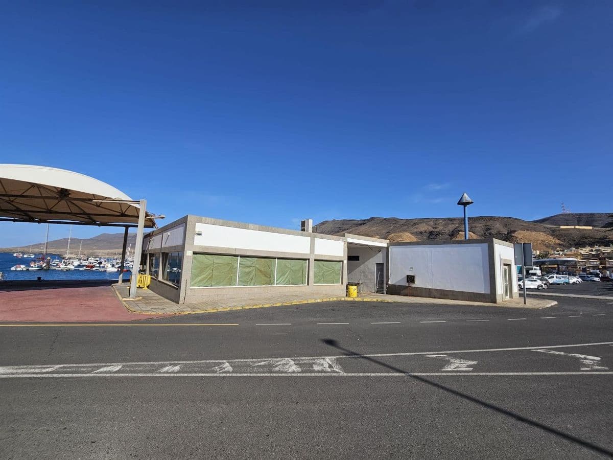Puertos Canarios licita por casi 200.000 euros la demolición de la antigua gasolinera del puerto de Morro Jable