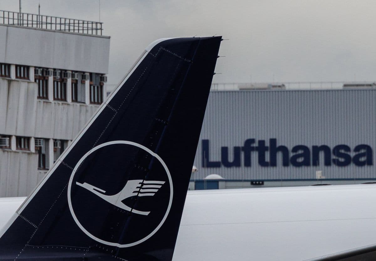 La huelga de tripulantes en Lufthansa cancela más de 500 vuelos afectando a 90.000 pasajeros