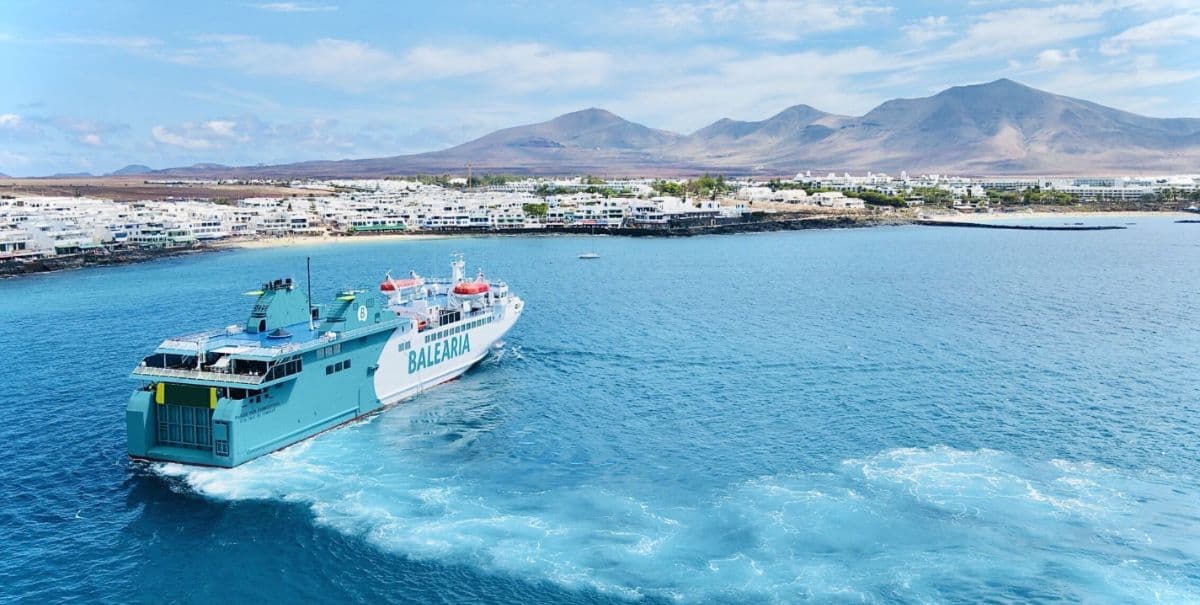 Armas Trasmediterránea incorpora el ferry Passió Per Formentera para mantener la conexión entre Lanzarote y Fuerteventura