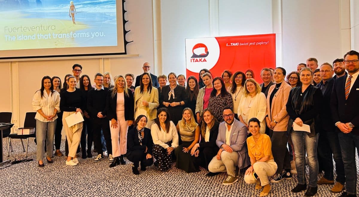 Fuerteventura seduce al mercado polaco: 144.878 pasajeros en 2025 y una alianza estratégica con ITAKA, el mayor touroperador de Polonia