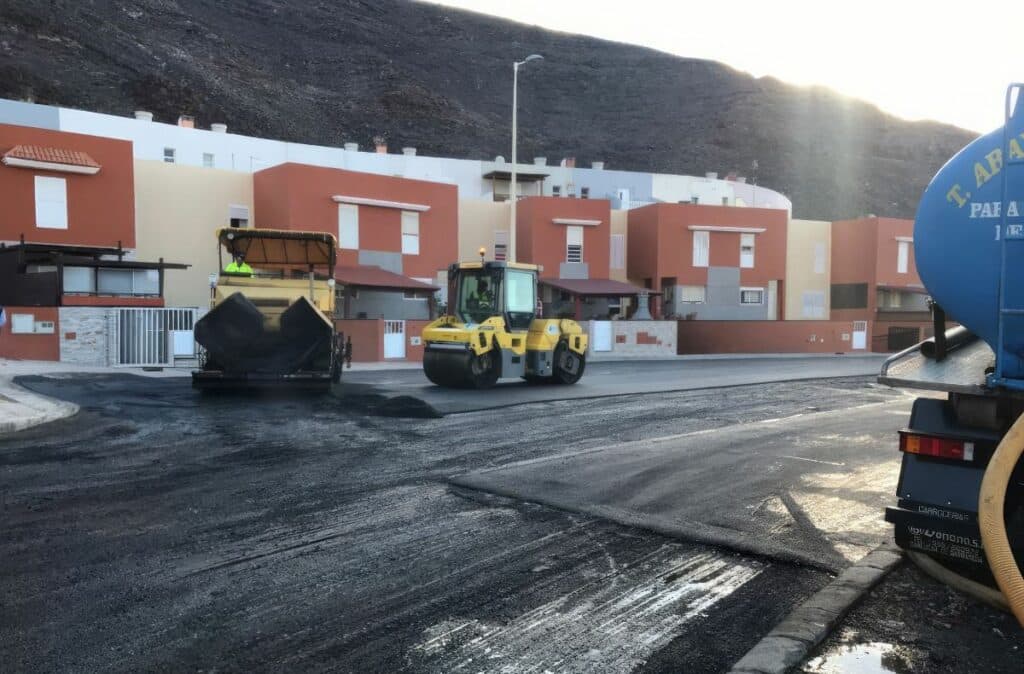 Pájara invertirá casi dos millones de euros en asfaltar más de treinta calles del municipio