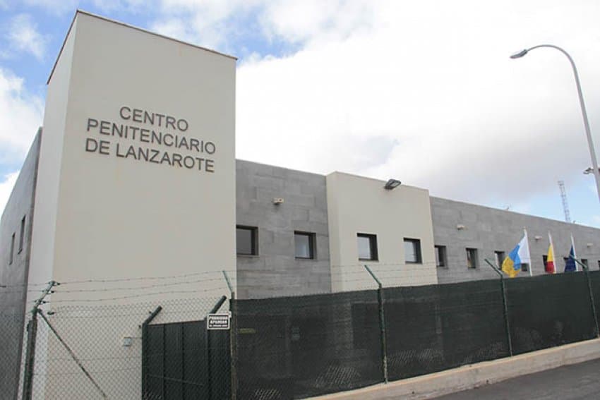 Prisión provisional sin fianza para el padre del bebé de 20 días fallecido en Lanzarote, ahora investigado por homicidio doloso