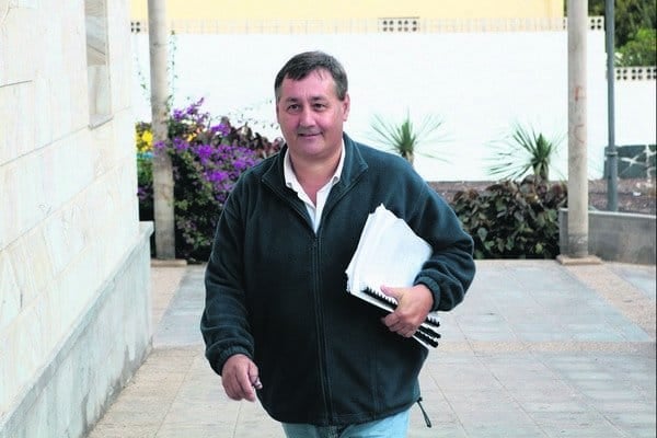 Travieso niega haber sustraído o destruido expedientes de Puerto del Rosario