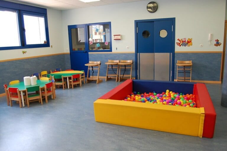 El PP reclama una ayuda directa escolar de 100 euros por hijo