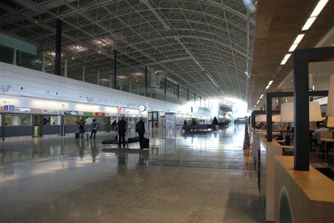 El aeropuerto majorero relegado al quinto puesto en llegada de turistas en agosto