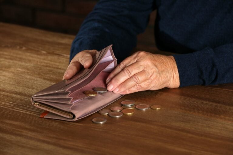 Cerca del 80% de los majoreros aseguran tener dificultades para llegar a fin de mes