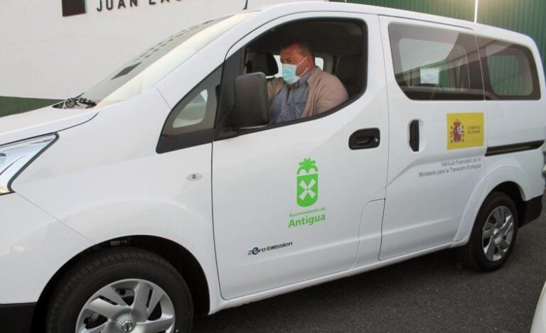 Nuevo punto de recarga de vehículos eléctricos en Antigua
