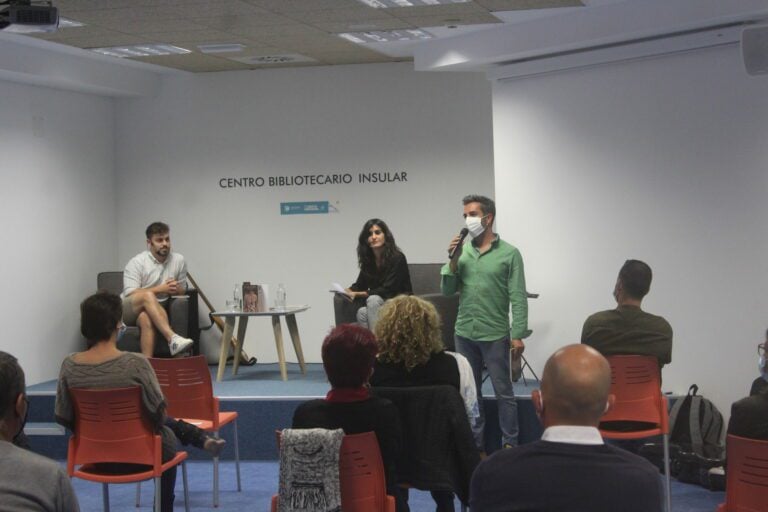 El Cabildo celebra el Día de la Poesía con jazz y un poemario de Yeray Barroso