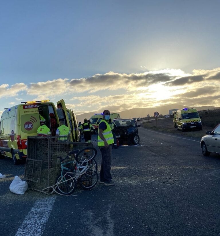 Un menor herido de gravedad en una colisión frontal en la FV-413