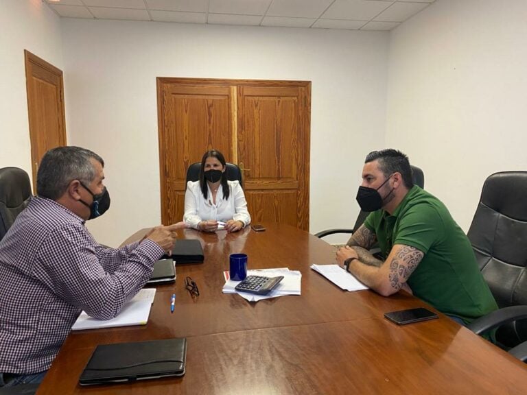 Ayuntamiento y Cabildo coordinan estrategias conjuntas de apoyo al comercio local