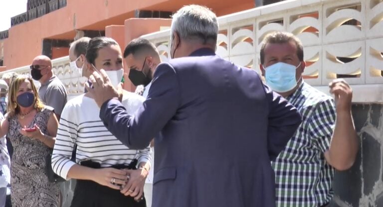 Podemos tilda la concentración de Caleta de Fuste de «racista» y apoya el trasladado de migrantes a hoteles