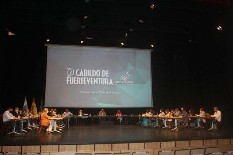 Fuerteventura aprueba un acuerdo en defensa de la pesca artesanal de la tuna