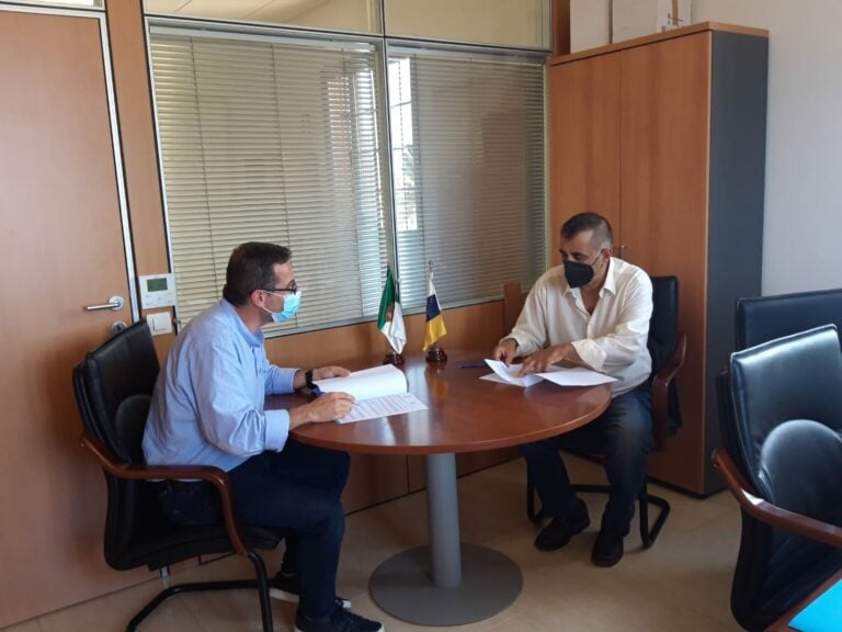 Apoyo del Cabildo a la Asociación de Productores de Aceite de Fuerteventura (Olivafuer)