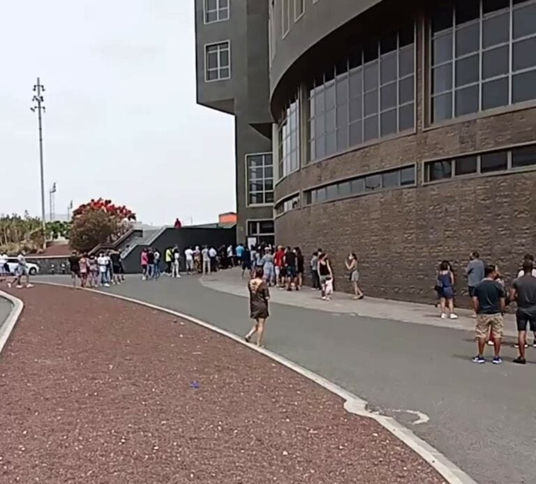 Fuerteventura mantiene el sistema de vacunación Covid sin cita para mayores de 12 años