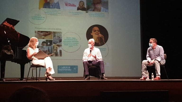 Teresa Cabrera (AFFA): “La atención al alzheimer debe ser una responsabilidad compartida”