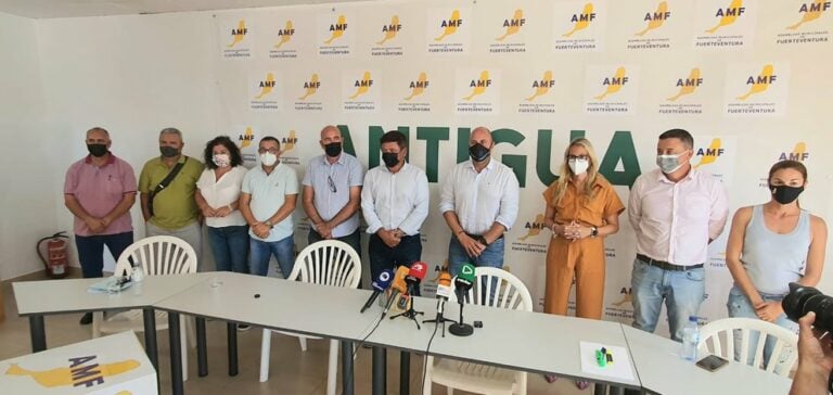 AMF denuncia que 17 niños se quedan sin transporte escolar en Tuineje