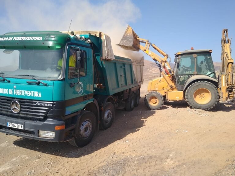 Limpieza de escombros en El Matorral