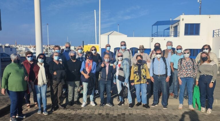 85 personas visitan Lanzarote en una excursión organizada por Educación y Juventud