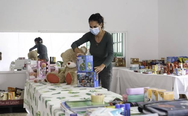 Radio Insular organiza un Radio-Maratón Solidario con recogida de alimentos y juguetes