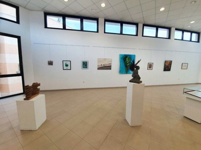 Últimas días para visitar la exposición ‘Artistas por La Palma’ en la Casa de Cultura