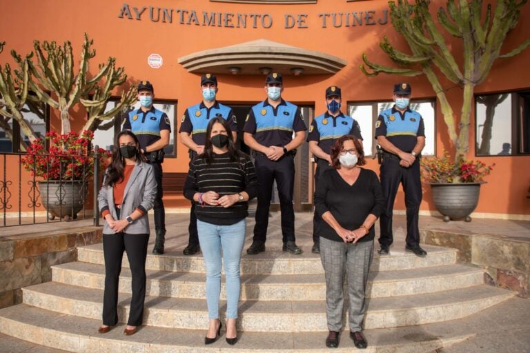 Los cuatro nuevos policías de Tuineje se incorporan al Cuerpo tras finalizar su instrucción