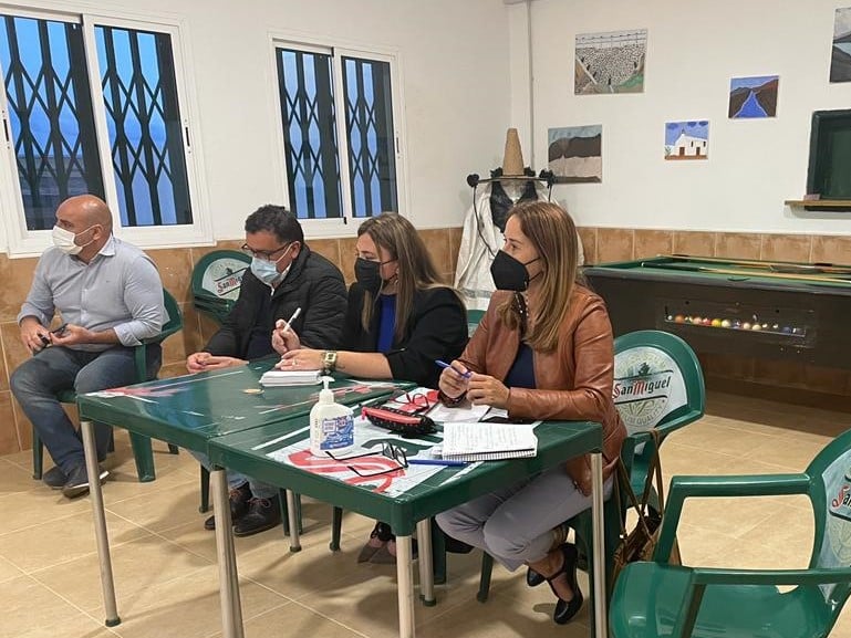 CC-AM consigue que el alcalde portuense decida a ayudar a los vecinos de Las Parcelas