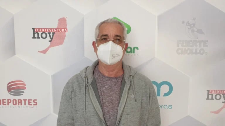 Los beneficiarios de las ayudas escolares en Puerto ya pueden recoger sus vales