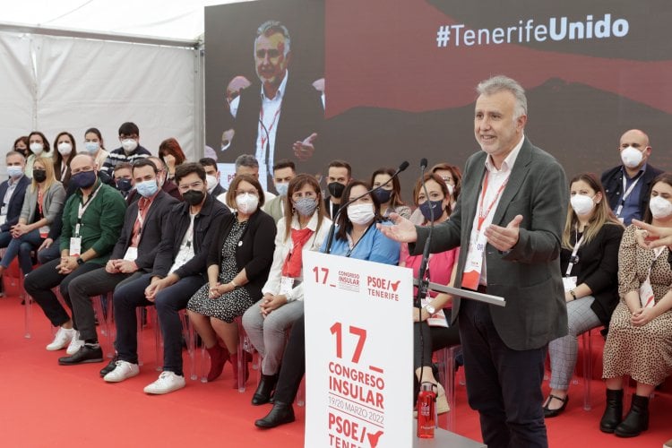 Torres pide trabajar para que no haya ultraderecha en las instituciones canarias