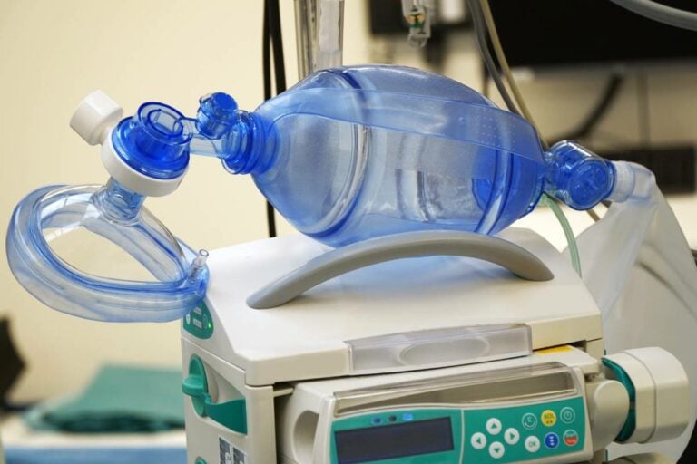 1.114 majoreros reciben terapias respiratorias a domicilio