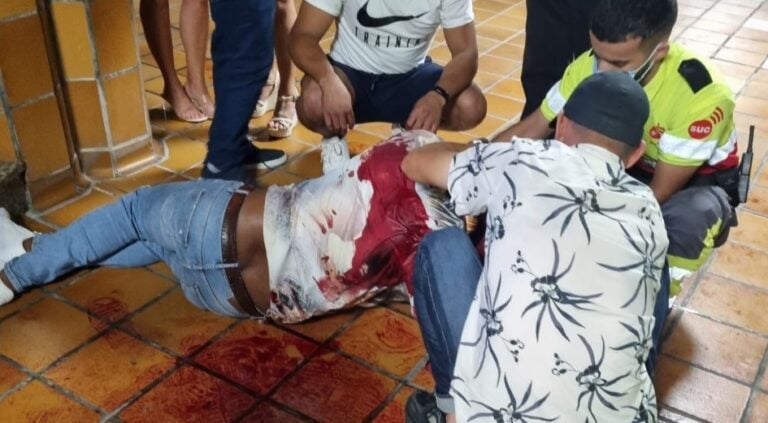 Un hombre herido por arma blanca en Corralejo