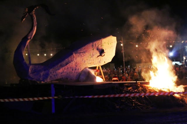 Sardinada tradicional y Hoguera Gigante inician las Fiestas de San Juan de Pozo Negro