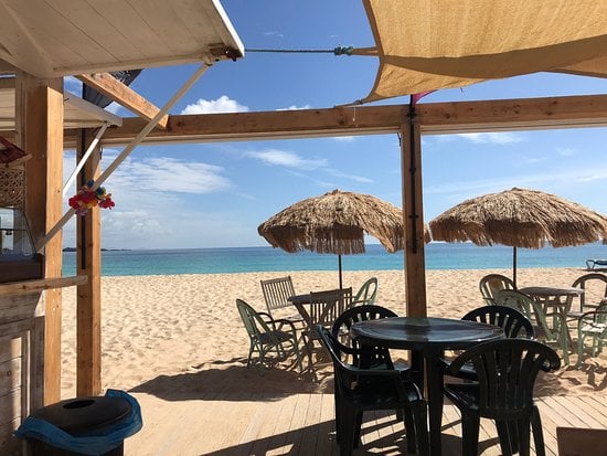 La Oliva se prepara para recuperar las hamacas y los chiringuitos en las playas