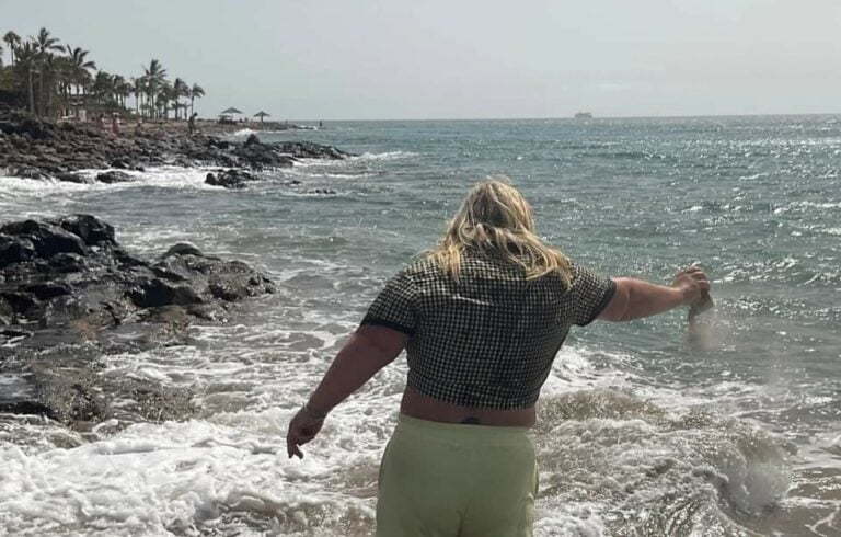 Esparcen en Lanzarote las cenizas de un británico que asesinó a 13 mujeres