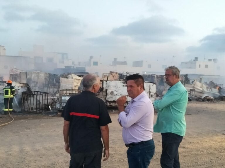 El Ayuntamiento agradece la labor de los efectivos de emergencias en el incendio de Punta de Jandía
