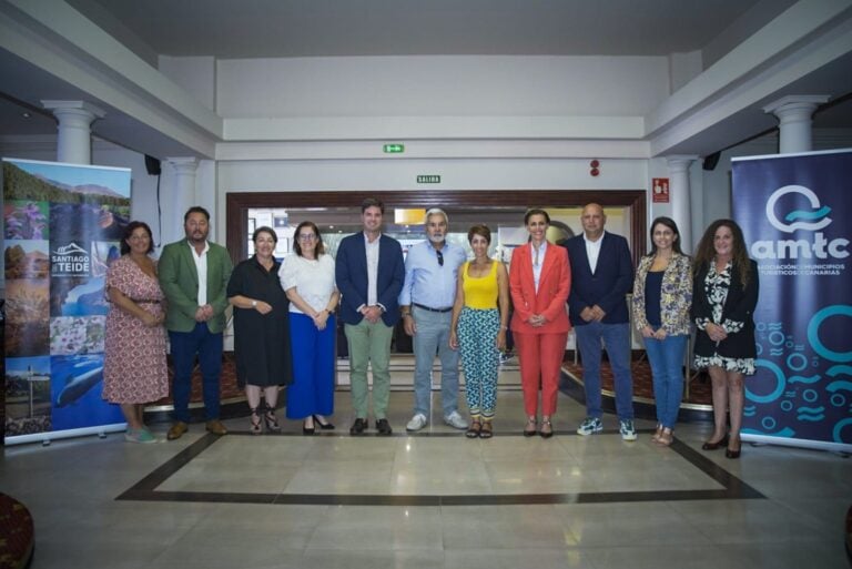 Pájara participa en una asamblea de la AMTC sobre descarbonización