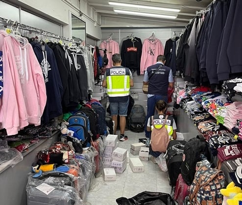 Cae una red de productos falsificados que operaba desde Fuerteventura y Tenerife