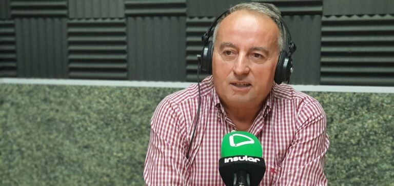 El consejero de Residuos carga contra el PSOE y la alcaldesa de Tuineje