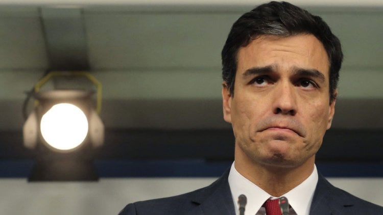 Pedro Sánchez expresa su preocupación por Hermine y ofrece ayuda a Canarias