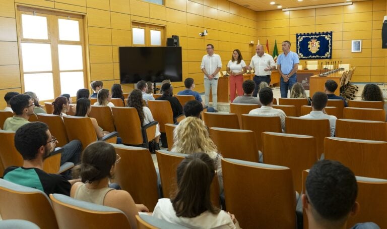 52 jóvenes recién titulados culminan con éxito su trabajo en el Cabildo