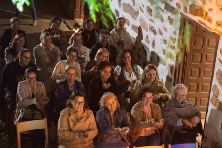 Candil de Cuentos se despide con dos destacadas narradoras y una cantautora